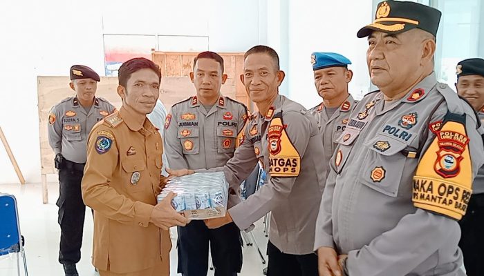 Waka Polres Luwu Utara Pantau Rekapitulasi Suara di PPK Sabbang Selatan