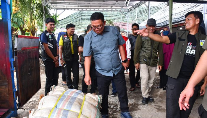Pengurus BSB YBS Palopo, Terima Kunjungan Pj Wali Kota Palopo Untuk Lihat Proses Pengolahan Sampah