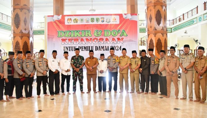 Pj. Wali Kota Palopo Bersama Forkopimda Ikuti Szikir dan Do’a Kebangsaan Pemilu Damai