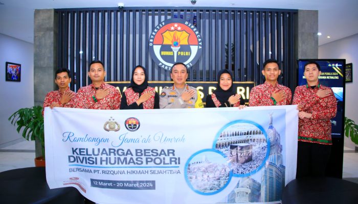 Beri Penghargaan, Kadiv Humas Polri Berangkatkan 7 Anggotanya Laksanakan Ibadah Umroh