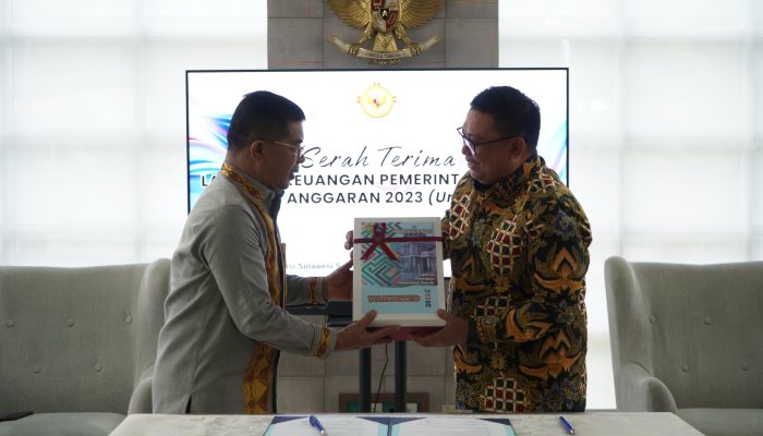 Pj. Wali Kota Palopo Serahkan LKPD Palopo UNAUDITED TA. 2023 di Kantor BPK SulSel