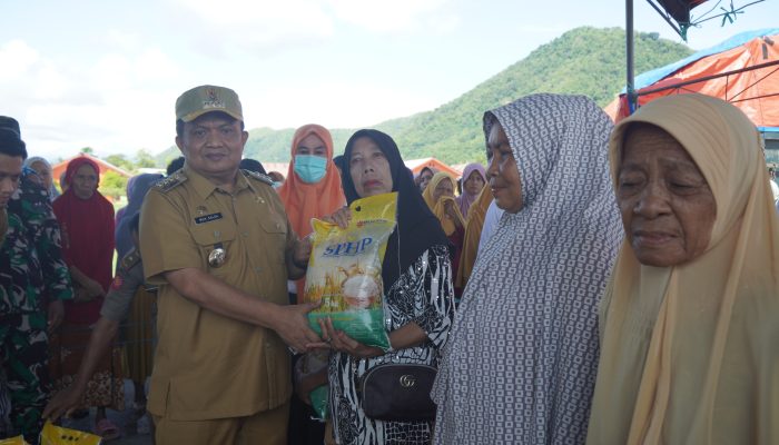 Pemkab Luwu Kembali Gelar Gerakan Pangan Murah di Lapangan Padang Sappa