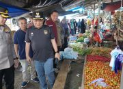 Pasca Idulfitri, Pj Bupati Luwu Kembali Pantau Harga Bahan Pokok di Pasar Sentral Belopa