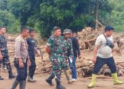 Pangdam XIV/Hasanuddin Tinjau Pendistribusian Bantuan ke Wilayah Terisolir di Luwu Akibat Longsor