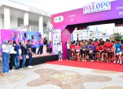 Pj. Wali Kota didampingi Pj. Ketua TP PKK Kota Palopo Lepas Peserta Palopo Runtourism 2024