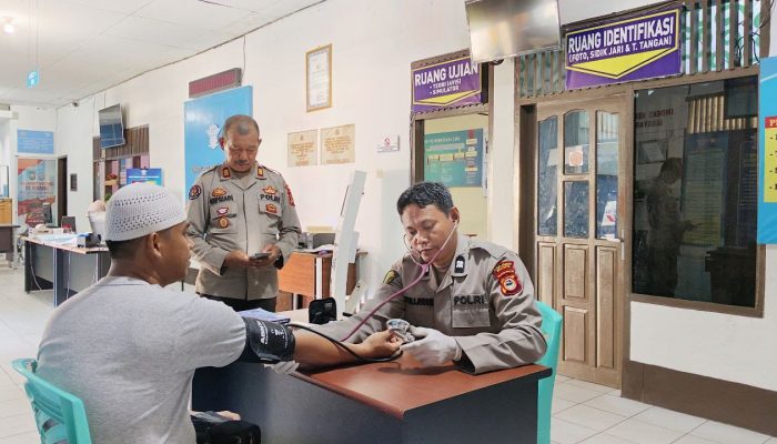 Urus SKCK dan SIM, Polres Palopo Beri Pemeriksaan Gratis Kepada Masyarakat