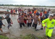Kapolsek Sabbang Evakuasi Pria 75 Tahun Yang Ditemukan Tenggelam di Sungai Rongkong