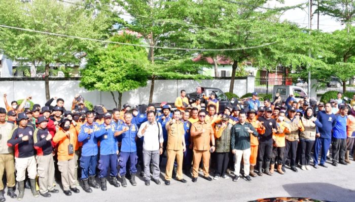 Pj. Wali Kota Palopo Lepas Tim Relawan Untuk Bantu Warga Pasca Banjir Bandang dan Longsor di Luwu