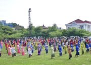 Event Sulsel Menari, Pj. Wali Kota Palopo Saksikan Pagelaran Tari Pa’duppa di Lapangan Pancasila