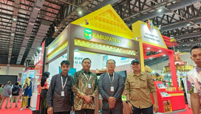 Nikel Produksi Pabrik Feronikel PT BMS Dipamerkan di APKASI