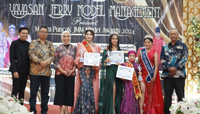 Kadis Pariwisata dan Ekonomi Kreatif Kota Palopo Hadiri Pagelaran Fashion Show di MCH