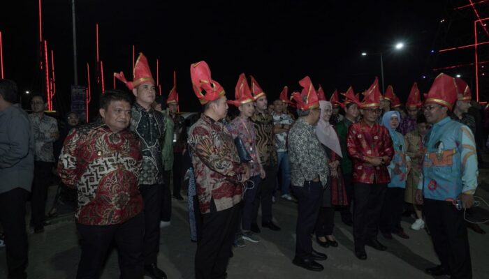 Pj. Bupati Luwu Hadiri Event Makassar Internasional Eight Festival and Forum di Pantai Losari