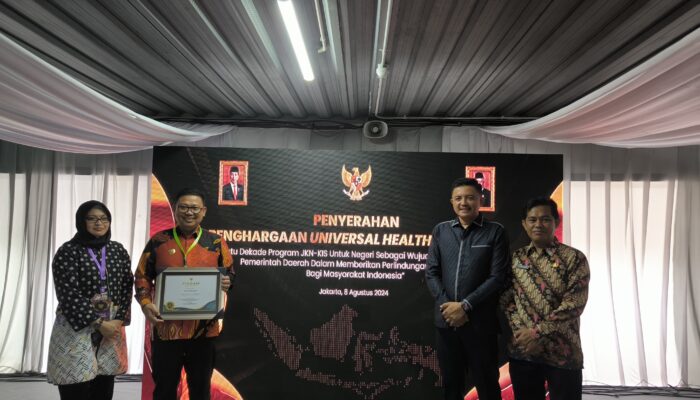 Pemkot Palopo Kembali Raih Penghargaan UHC 2024 dari Pemerintah Pusat