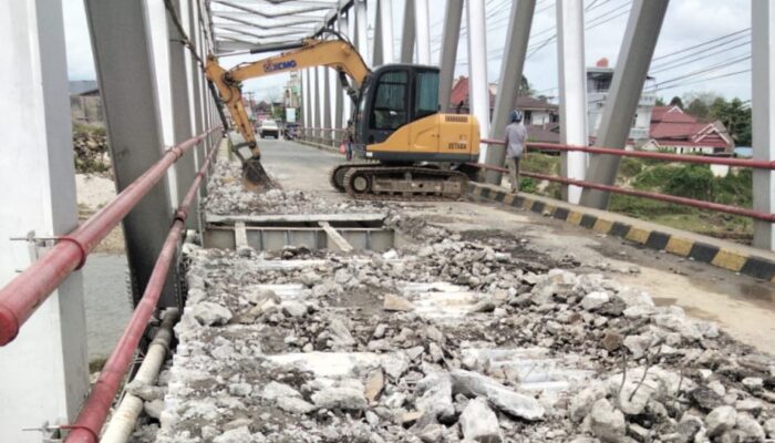 Rehabilitasi Total Lantai Jembatan, Riswan : Jembatan Masamba Tutup Selama 71 Hari