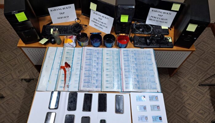 Bareskrim Polri Gerebek Lokasi Percetakan Uang Palsu