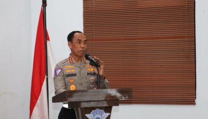 Ditlantas Polda Sulsel Komitmen Berikan Prioritas Untuk Pengawalan Ambulance