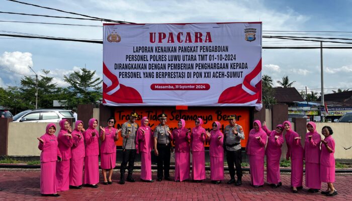 Kapolres Luwu Utara Pimpin Upacara Kenaikan Pangkat dan Penghargaan untuk Personel Berprestasi