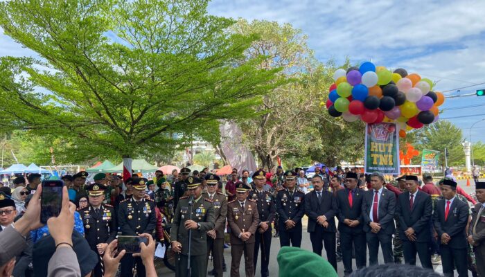 Dandim 1403/Palopo Pimpin Upacara Dalam Rangka Memperingati HUT TNI Ke-79 di Lapangan Gaspa