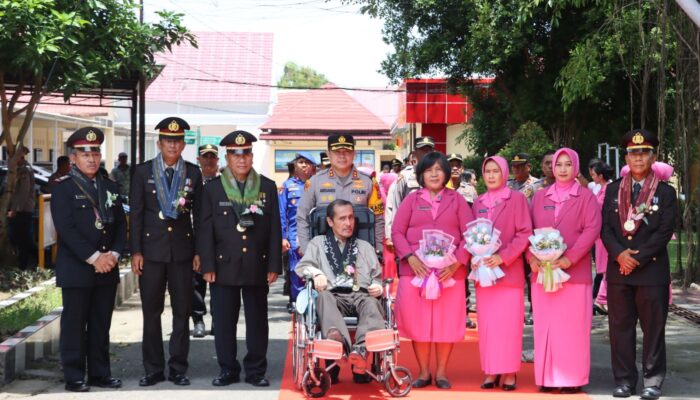 Kapolres Luwu Laksanakan Tatap Muka Bersama Purnawirawan dan Wisuda Purnabakti