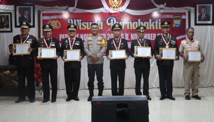 AKBP Muh.Husni Ramli Resmi Lepas 7 Purnawirawan Perwira dan 1 PNS Polri Polres Luwu Utara