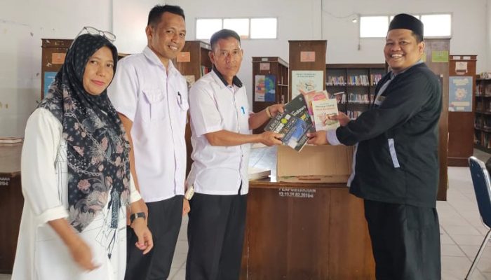 Tingkatkan Literasi Santri, Dispersipda Luwu Utara dan Pesantren Muhammadiyah Tolada Jalin Kerja Sama