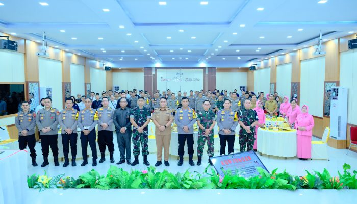 Jelang Natal 2024 dan Tahun Baru 2025, Kapolda Sulsel Berikan Arahan kepada Personel Polres Bone