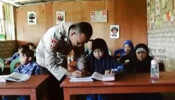 Perjuangan Bripka Syamsuddin Bangun Sekolah Gratis sampai Gadaikan Rumah