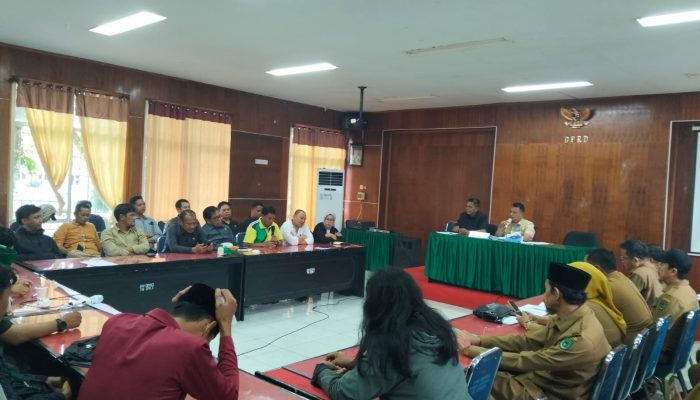 Ketua DPRD Luwu Utara Bersama Anggota DPRD Lainnya Terima Audiensi AMAR LUTRA