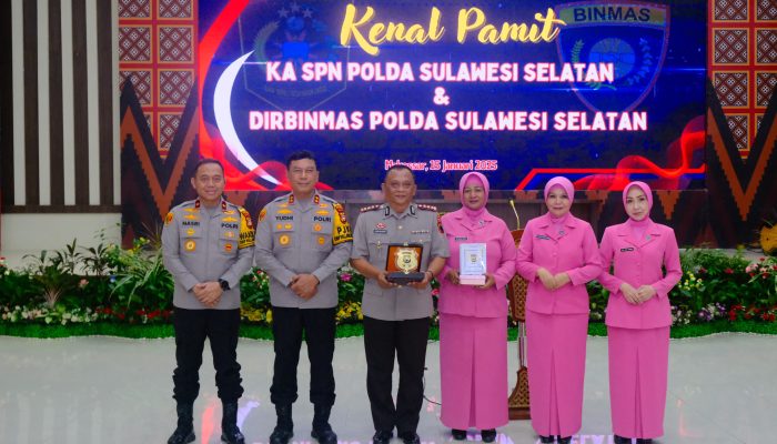 Kapolda Sulsel Pimpin Upacara Pelantikan Dirbinmas dan Serah Terima Jabatan Ka SPN Polda Sulsel