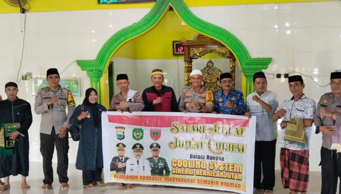 Pererat Hubungan Bersama Masyarakat, Kapolres Palopo Gelar Safari Jumat di Masjid FII Qalbinuran
