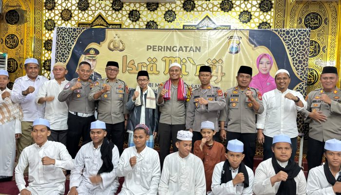 Polres Palopo Gelar Peringatan Isra Miraj Nabi Muhammad SAW di Masjid Hidayatul Ikhlas