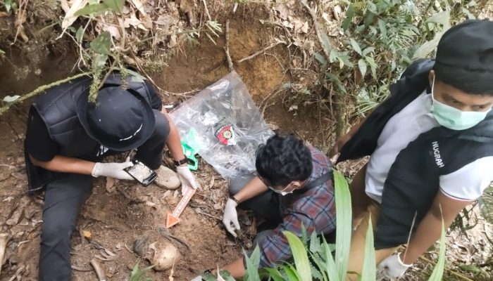 Kapolsubsektor Wara Barat Pimpin Evakuasi dan Identifikasi Penemuan Sesosok Kerangka Manusia