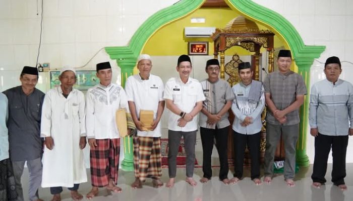 Pj. Wali Kota Palopo Laksanakan Safari Jumat di Masjid Fii-Qalbinuran