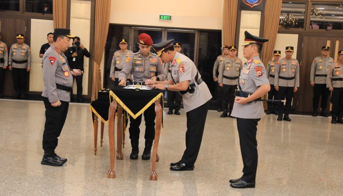 Kapolri Lantik Irjen Pol Rusdi Hartono sebagai Kapolda Sulsel, Gantikan Irjen Pol Yudhiawan