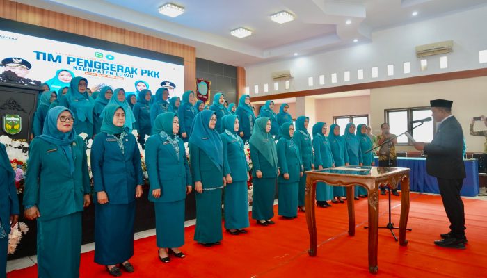 Bupati Patahudding Lantik Pengurus TP-PKK Kabupaten Luwu Masa Bakti 2025-2030