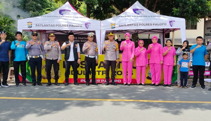 Kapolres Bersama Ketua Bhayangkari Cabang Palopo Kunjungi Sejumlah Pam dan Yan Lebaran 2025