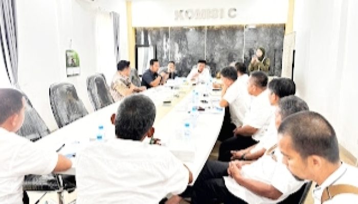 Komisi C DPRD Palopo Gelar Rapat Evaluasi dengan PERUMDA-TM Palopo