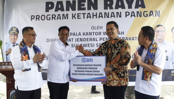BRI Branch Office Masamba Serahkan Bantuan Traktor Kepada Kepala Lapas  Kelas IIB Masamba