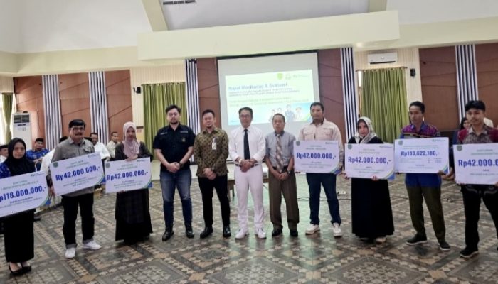 Wakil Bupati Luwu Utara Serahkan Santunan Kepada Tujuh Ahli Waris Peserta BPJS Ketenagakerjaan