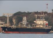 Kapal Asing Panama MV. CLIO SPRIT Angkut Ribuan Ton Material PT BMS ke Palopo