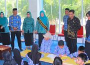 Bunda Literasi Luwu, Hj. Kurniah Patahudding Tinjau Pelayanan Perpustakaan Daerah