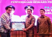 Terbesar Bayar Pajak Daerah Selama 2024, PT MDA Terima Penghargaan dari Pemkab Luwu