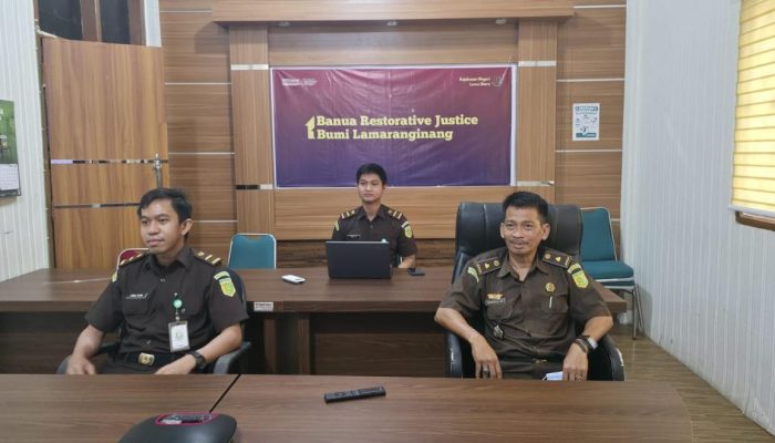 Bidang Intelijen Kejari Luwu Utara Bersama Jajaran Ikuti Sosialisasi Pengawasan Penyelenggaraan Perizinan