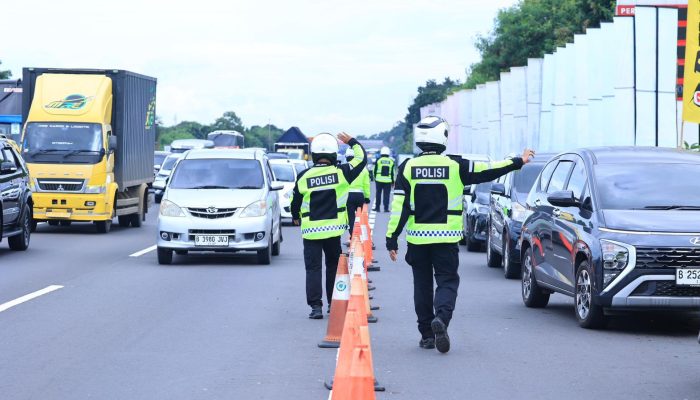 Direktur Indikator Politik Indonesia : 80,3% Masyarakat Puas, Operasi Ketupat 2025