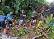 Meski di Area Sulit Mobilitas Bahan Baku, Satgas TMMD ke-124 Kodim 1403/Palopo Terus Genjot Proses Rehabilitasi RTLH