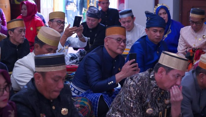 Ketua DPRD Kota Palopo Hadiri Pengukuhan Andi Hatta Marakarma Sebagai Mincarai Malili
