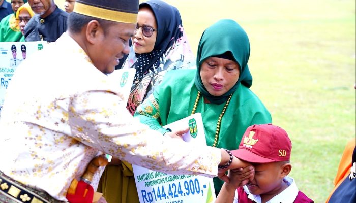 Bupati Luwu Imbau Para Ayah dan Wali Murid untuk Turut Antar Anak-anak Mereka Dihari Pertama Sekolah