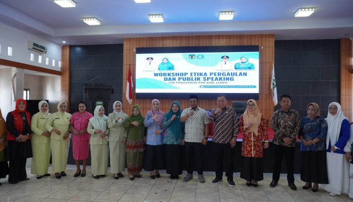 Bupati Luwu Apresiasi TP-PKK Gelar Workshop Etika Pergaulan dan Publik Speaking