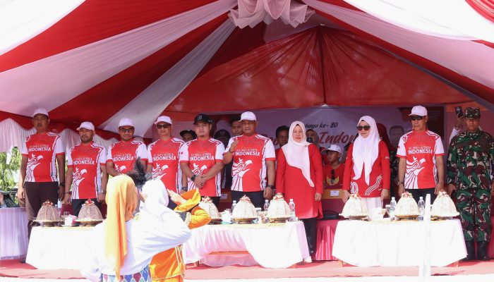 Meriahkan HUT ke-80 Kemerdekaan RI, Bupati Luwu Apresiasi Para Pelajar Ikuti Lomba Gerak Jalan Indah