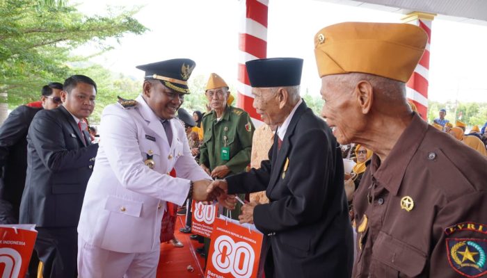 Momen Peringatan HUT Ke-80 RI, Bupati Luwu Silaturahmi dan Ucapkan Terima Kasih Pada Legiun Veteran